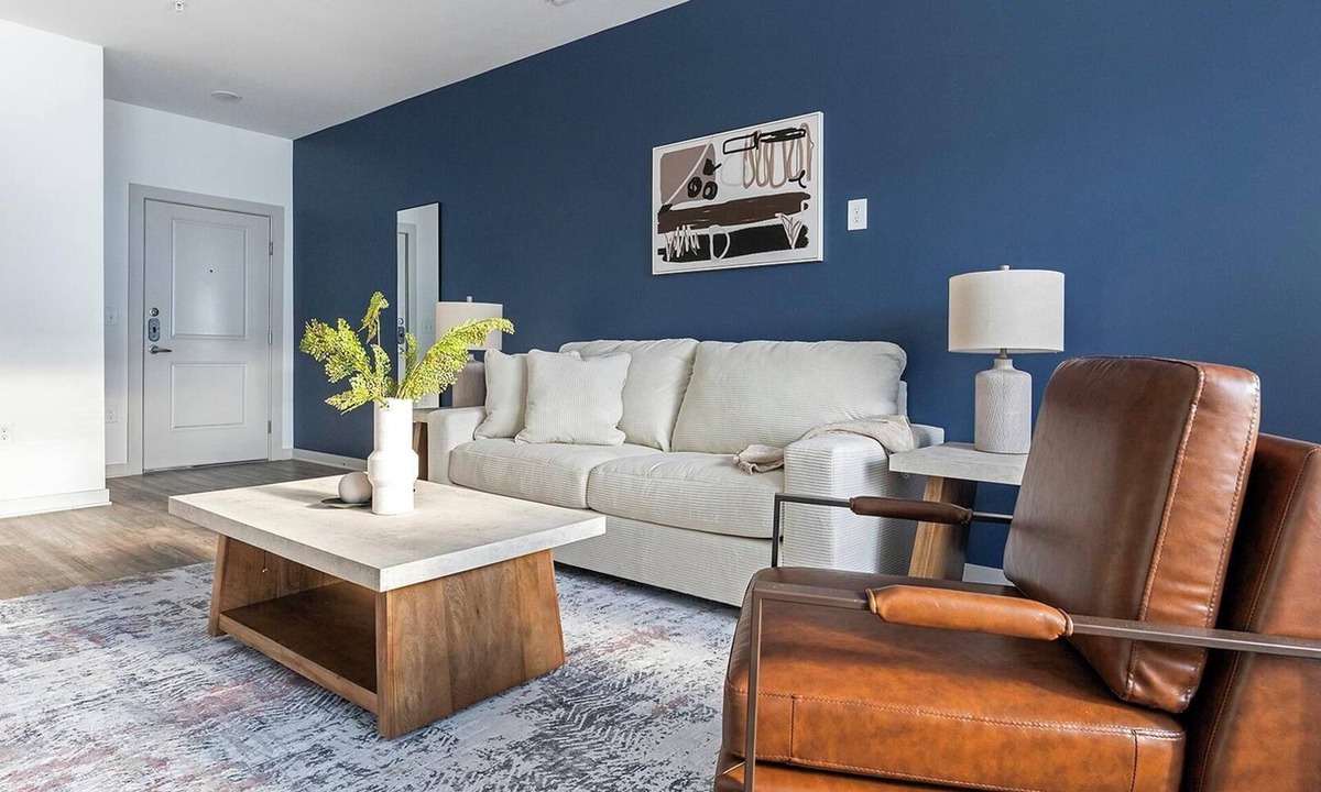 Longs Apartment | Landing | Stylish 1BD, Gym, Pool