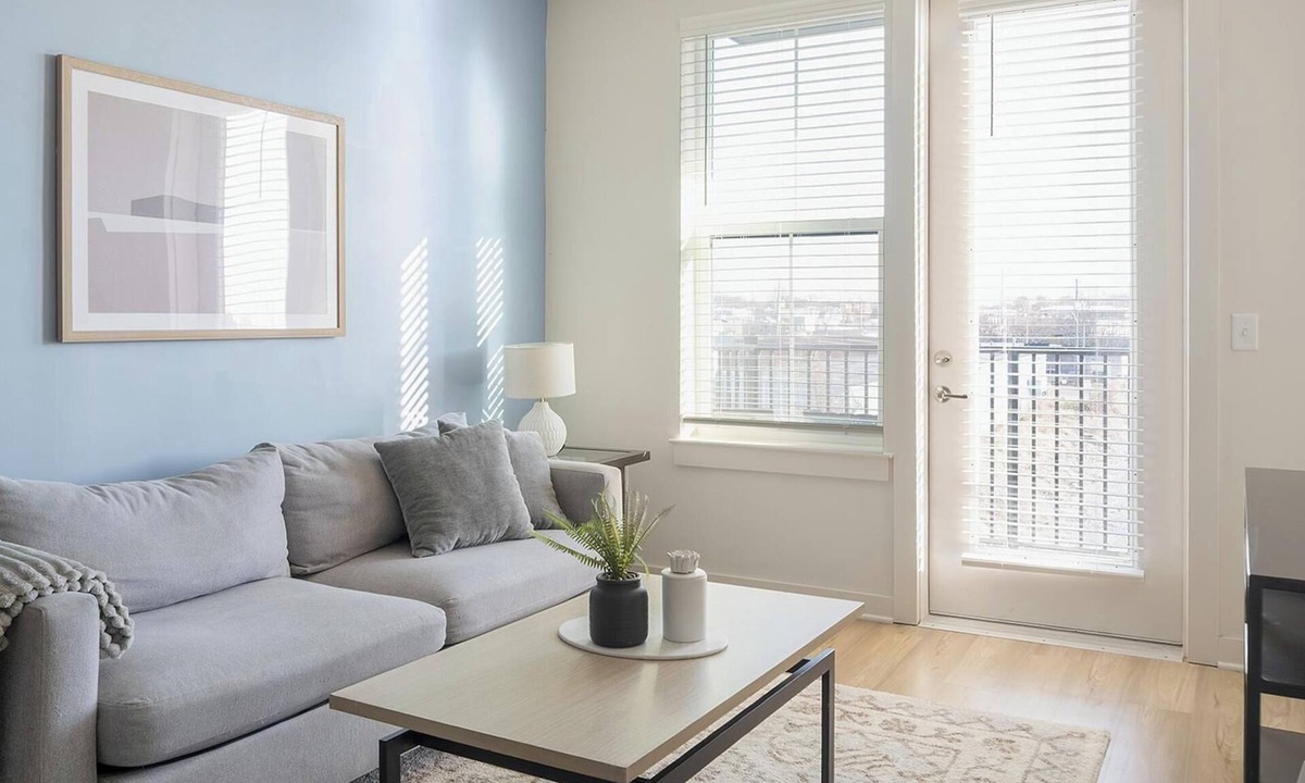 Downtown Knoxville Apartment | Landing | Stylish 1BD, Gym, Pool
