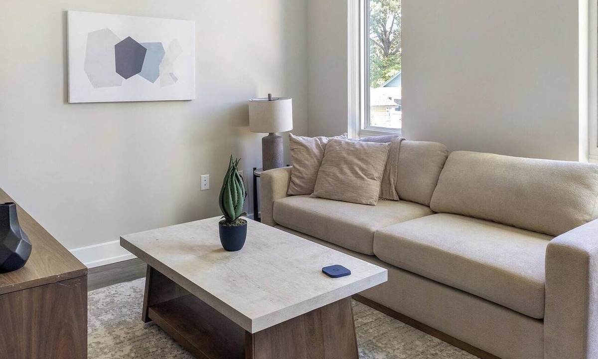 Southwest Raleigh Apartment | Landing | Stylish Studio in Caraleigh