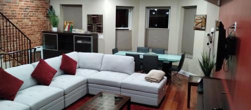 Le Droit Park Apartment | Large 2Level 3BR, 3BA Condo with free parking near Downtown Washington DC