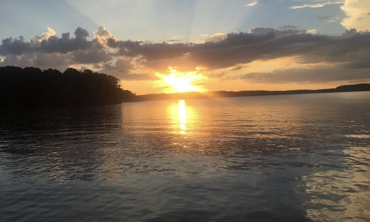 Talladega House | Logan Martin Lake- 3BR waterfront home with breathtaking views and calm waters