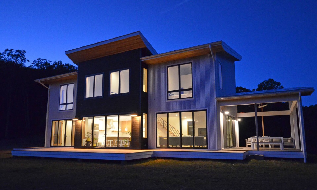South Fork House | Lost River Solar - Modern 4BR+lofts. Hot Tub w/Epic Views! Swim + Fish Pond!