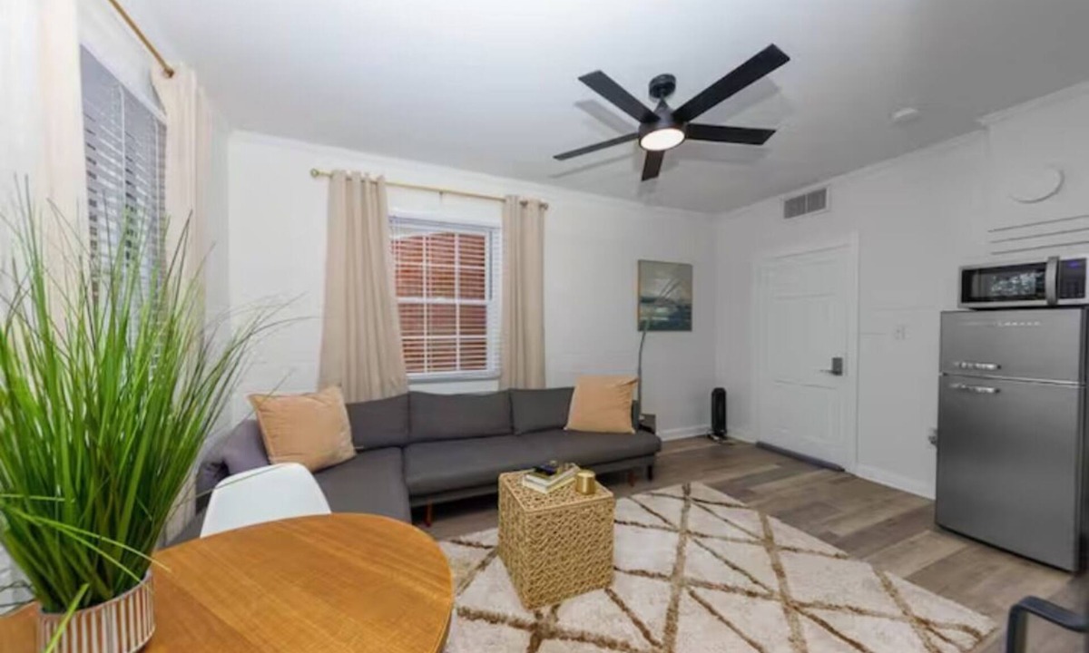 New Bern Apartment | Lovely 1 BR with King bed Apt 1