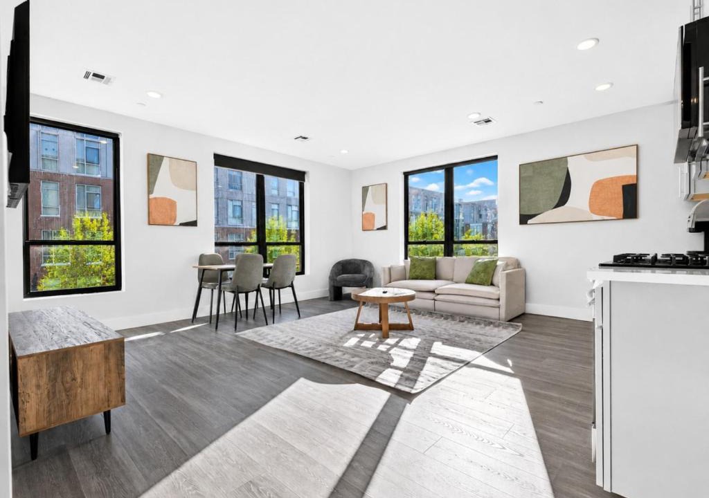 Lower Allston Apartment | Luxe 3bd Brighton
