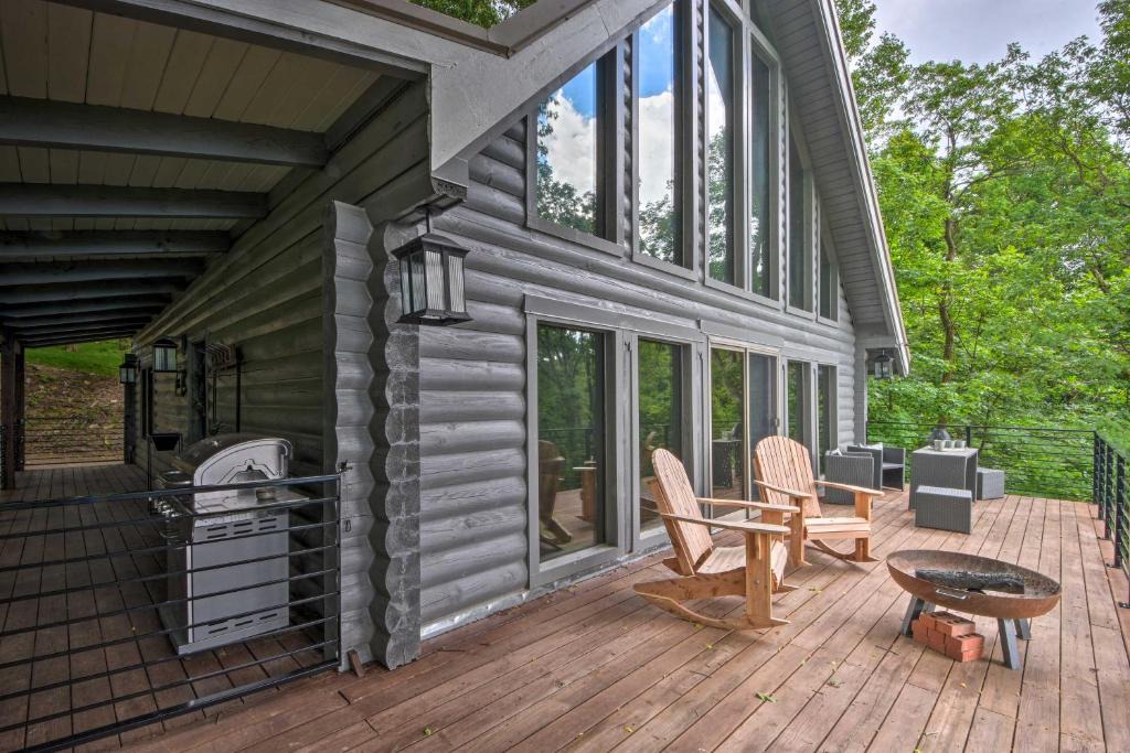 Jasper House | Luxe Jasper Cabin w/Deck + Blue Ridge Mtn Views!