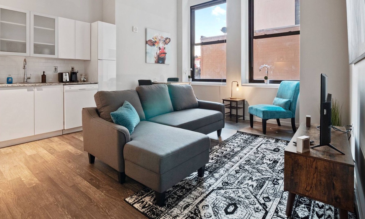 Downtown Cincinnati Condo | Luxury 1BR Condo in Prime Location w/ Unmatched Amenities & Pool 227