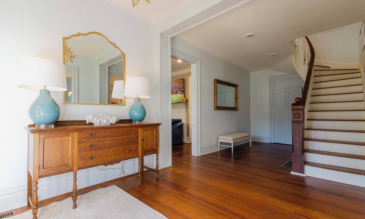 Versailles House | LUXURY Bluegrass Manor Sleeps 14 Bourbon Trl, Keeneland, Airport, UK