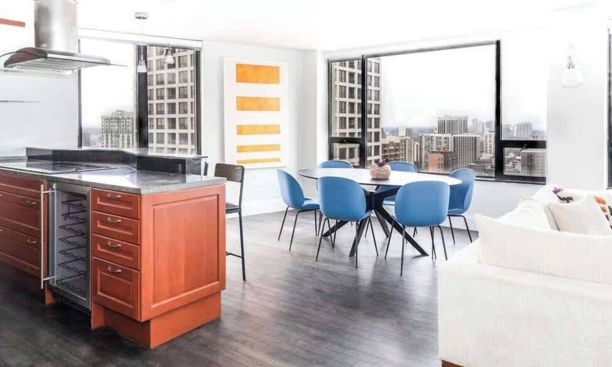 Rush and Division Apartment | Luxury Designer Penthouse 3802 | Pool | Gold Coast