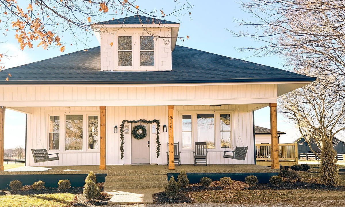 Shelby County House | Luxury farmhouse on Bourbon Trail with hot tub - Bulleit 4 mi - Frankfort 15 mi