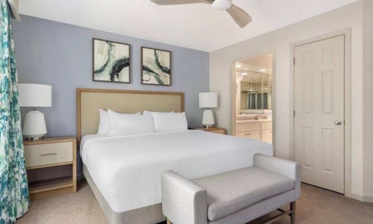 Berkeley Apartment | Luxury Grand Vacation Stay in Gorgeous Willamsburg
