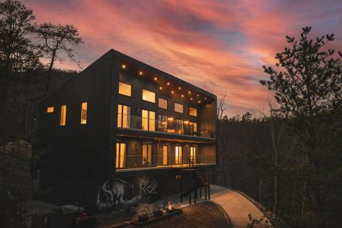 Lake Lure House | Luxury Lake Lure Vacation Rental Sleeps 12 Rumbling Bald Resort Hot Tub