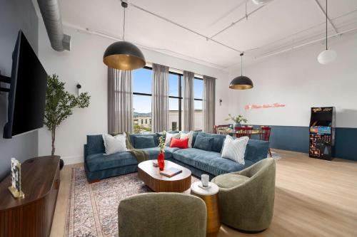 Downtown Chattanooga House | Luxury Loft Walk to Restaurants Nightlife