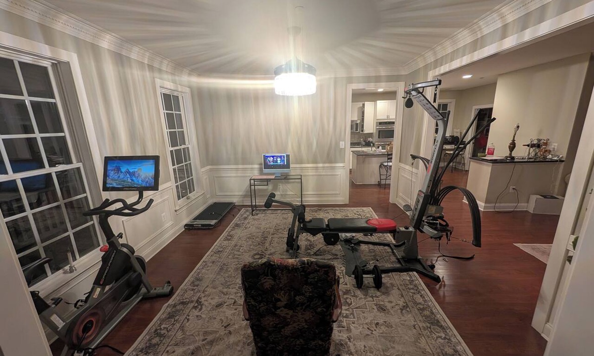 Millers House | Luxury Master Suite - 2 Private Sleeping Areas Jetted Tub Theater Room Gym