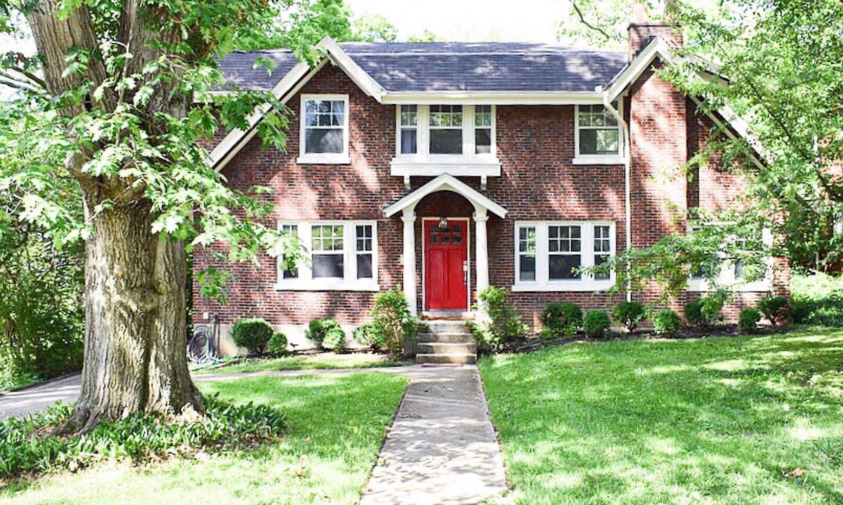 Roselawn Finance House | Luxury Modern Oasis 4BR 3BA Farmhouse, 10min to DT