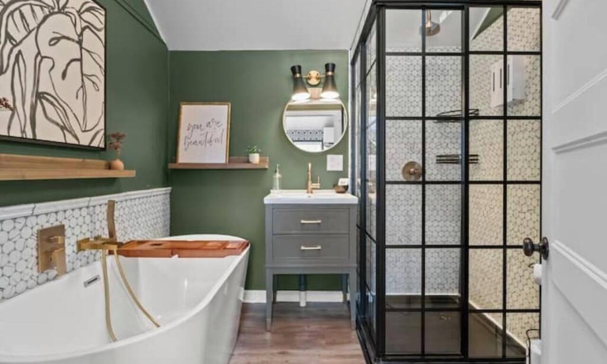 Camden House | Luxury Tiny Home + Fast Wi-Fi + Near the Tennessee River + Garden Tub