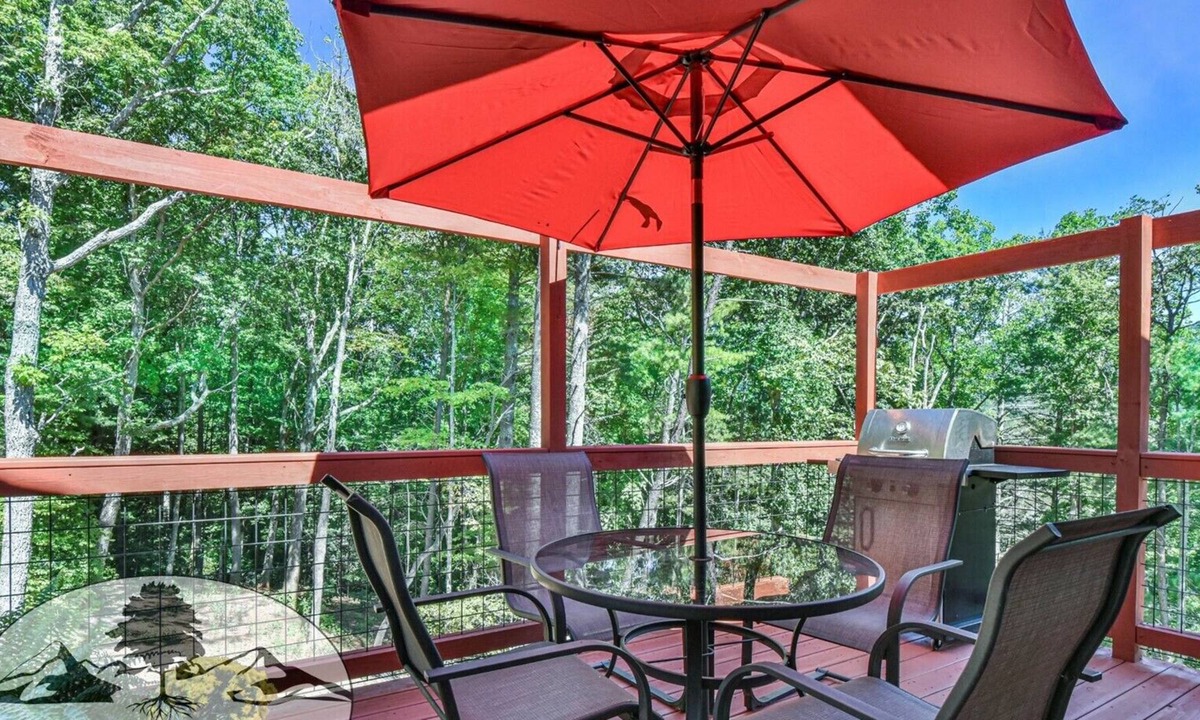 Asheville Cottage | Maddies Cottage - Cottonwood Properties
