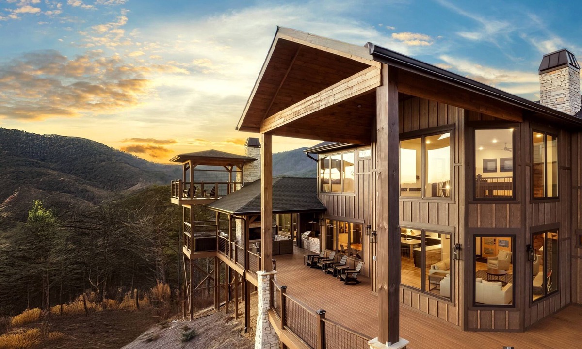 Sevierville Cabin | Manna Mountain Lodge ~ Indoor Pool, XBox Room, Gaming Garage, Views & More!