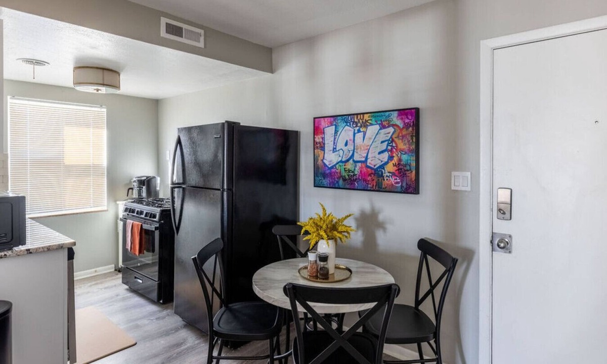 Maple Heights Apartment | Maple Heights Oasis - Libby Unit 5
