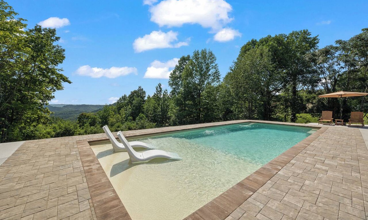 Silver Point Cabin | Marigold: Luxury Glamping Pool & Hot Tub & A/C