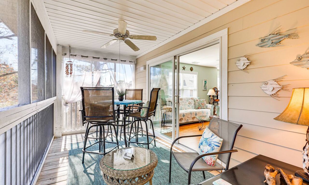St. James Condo | Marina & Beach Club Access: Condo in Southport