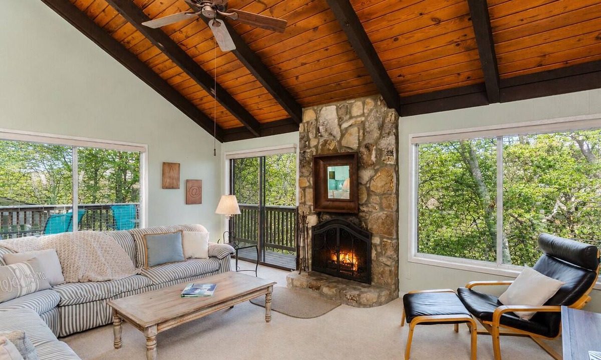 McGaheysville Villa | Massanutten Treehouse Mountainside Escape overlooking the Resort amenities