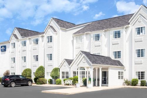 London Hotel | Microtel Inn & Suites by Wyndham London