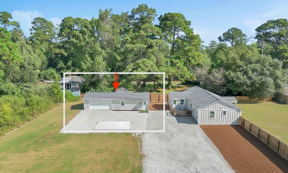 Wilmington House | ~Midtown Hub~ Perfect for Long Stays - Huge Lot - 5 min to WB & Airlie Gardens