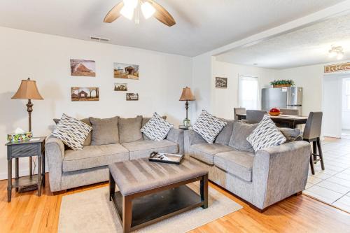 Casey House | Mins to Local Attractions: Pet Friendly w/Yard!