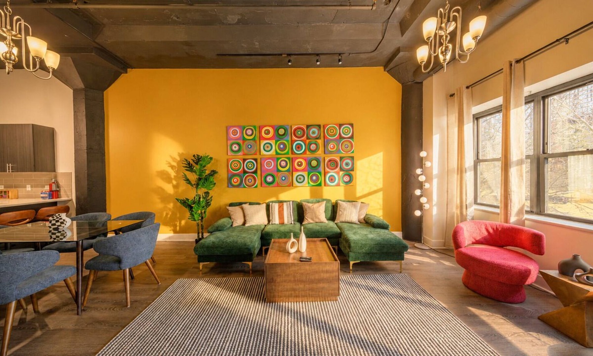Near South Side Hotel | Modern 3BR BA Downtown Chicago Getaway Near McCormick