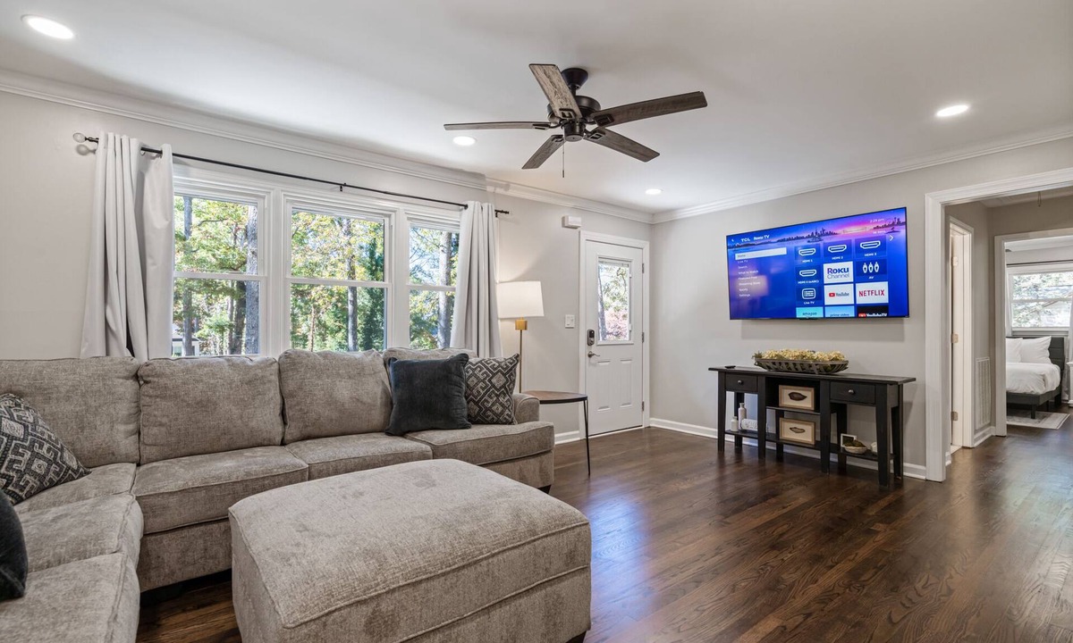 Cartersville House | Modern 3BR Home Near LakePoint with Fenced Yard