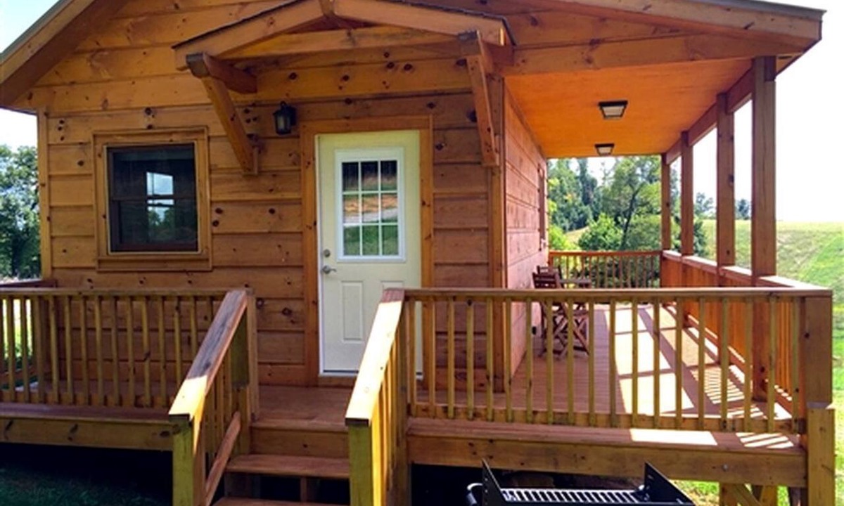 Purlear Cabin | Modern and Romantic Cabin Rental for Couples near Cascade Falls, North Carolina