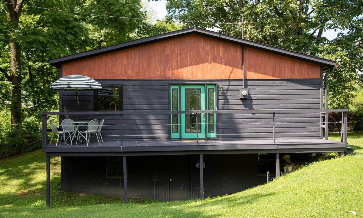 Plainfield House | Modern Bungalow- Near Airport/Indianapolis