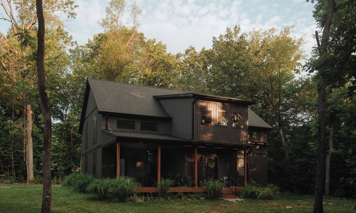 Bakerton Cabin | Modern Cabin, Kids' Playhouse, Firepit, 5acres, across river from Harpers Ferry