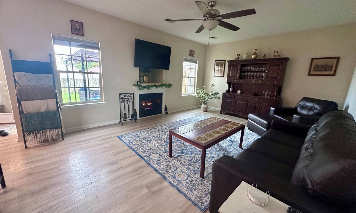 Lexington House | Modern Comfort Near Horse Country & Bourbon Trail