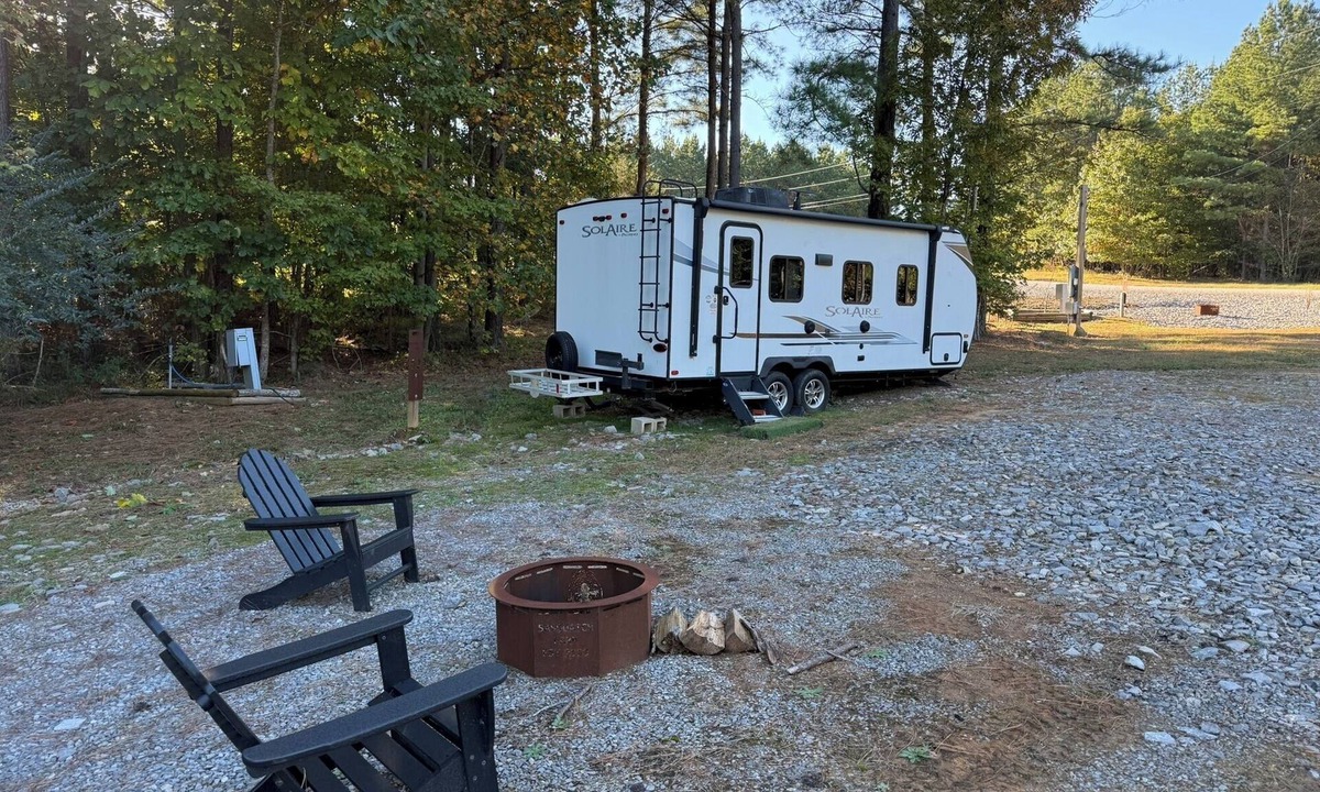 South Pittsburg House | Modern Comforts in the wilds of Tennessee