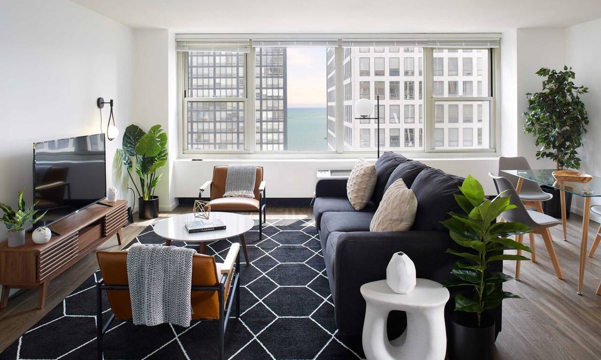 Streeterville Apartment | Modern Corner 2BR in Streeterville | Roof Deck | Lake Views