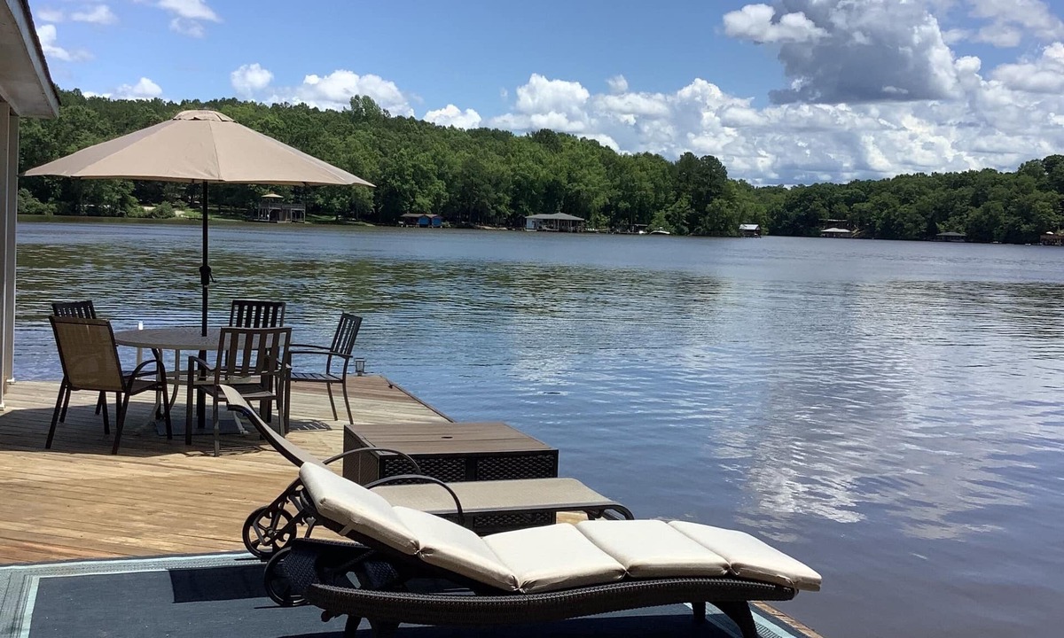 Wise House | Modern Lakefront House, Private Dock & Kayaks. Fios High Speed Internet