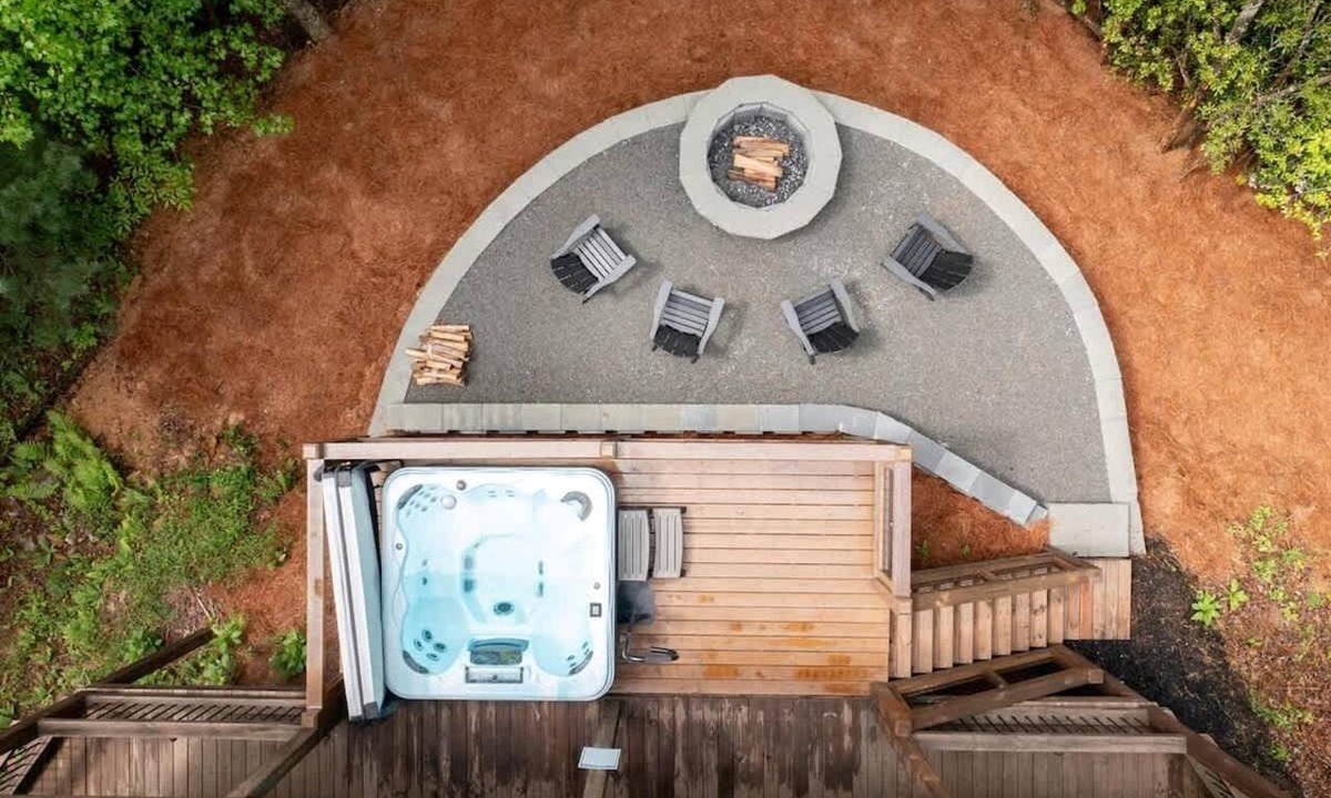Foxfire Estates Cabin | Modern Mountain Cabin w/Games & Outdoor Living