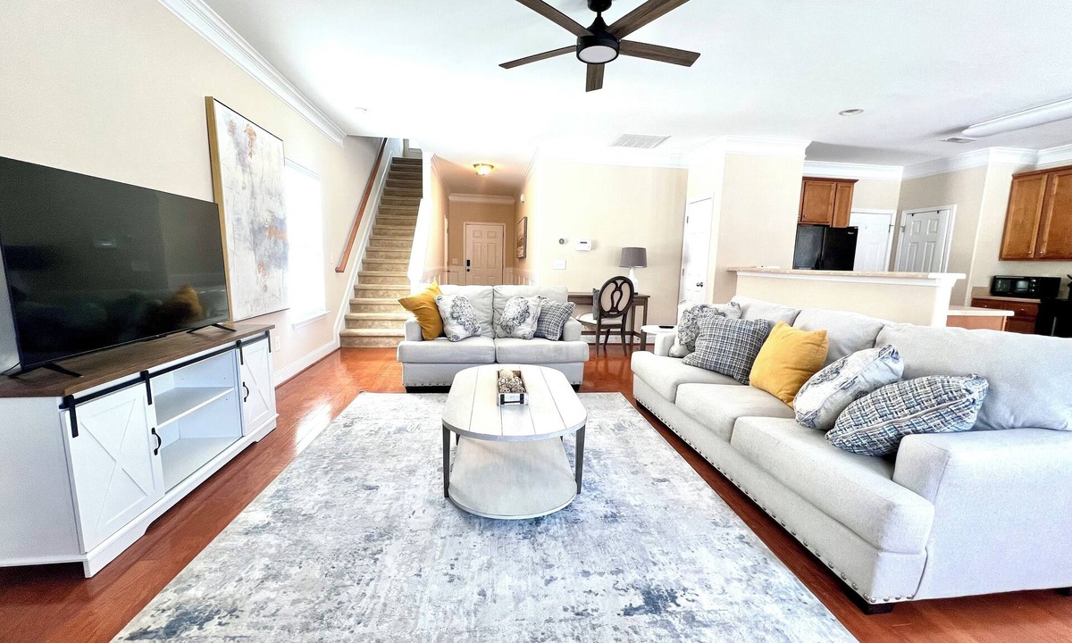 High Point House | Monthly High Point Rental with Gym & Swimming Pool