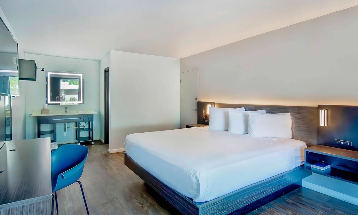 Edgewood Hotel | Motel 6 Louisville, KY - Airport - Fair Expo