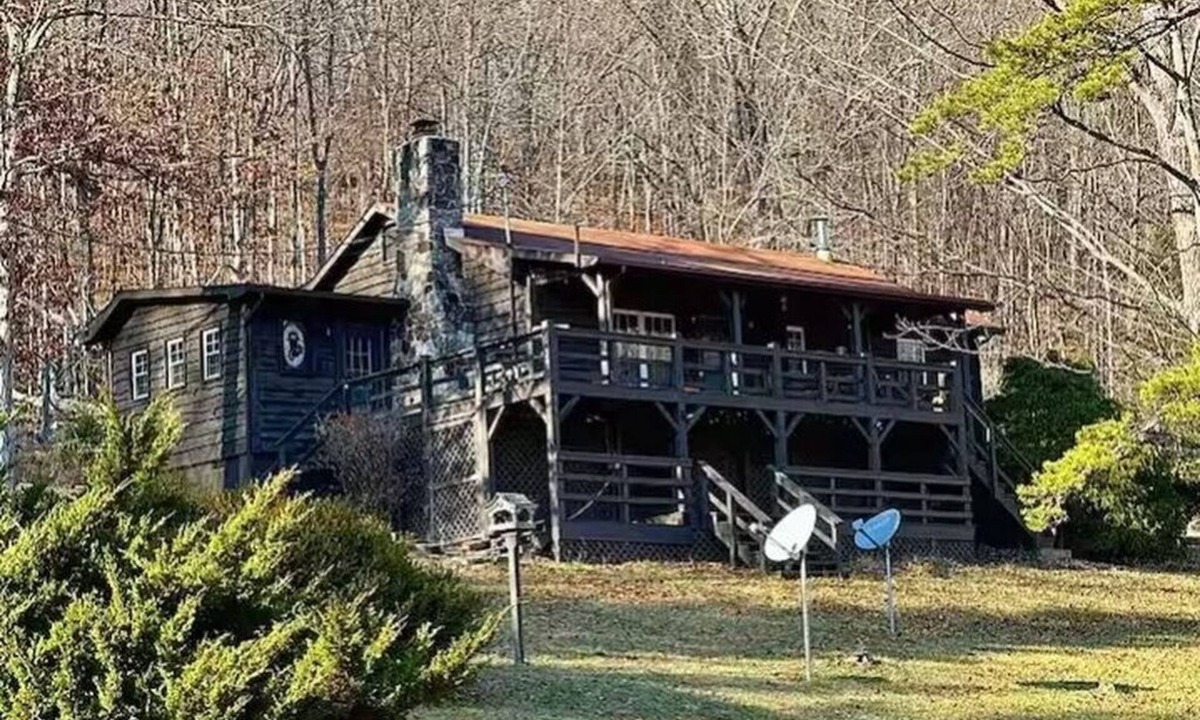 Cabins House | Mountain Magic Cabin, Moutan View/Private/3BR/2Bath/Pets Friendly.