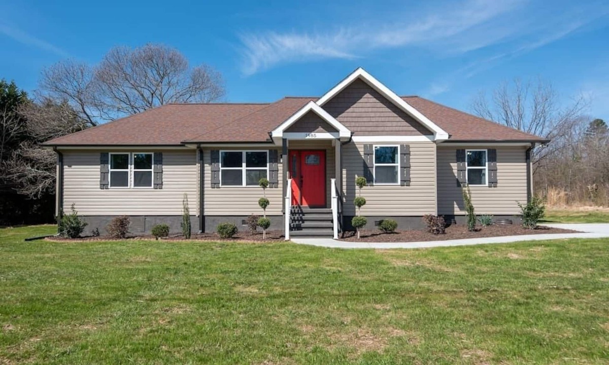 Catawba House | "Murray Mill Ranch" — Classy ranch retreat next to Murray Mill; quiet & private