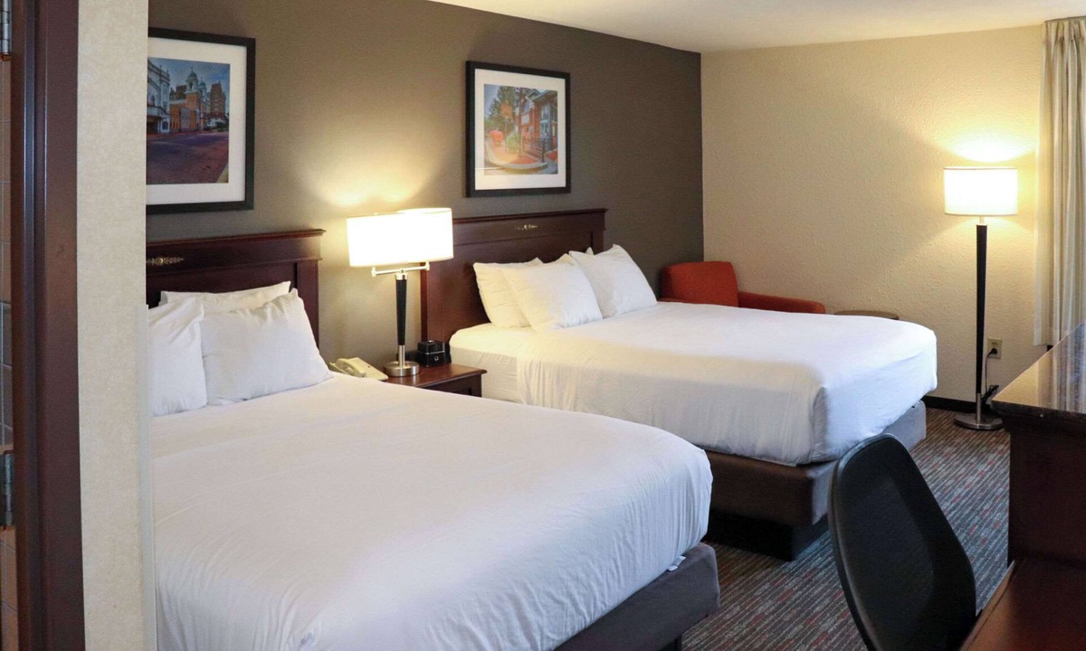 Paducah Hotel | Mustang Inn
