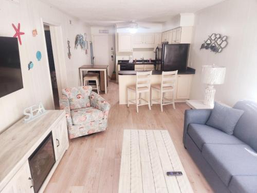 Myrtle Beach Apartment | Myrtle Beach Oceanview! 1st Floor-Shore Beats Work