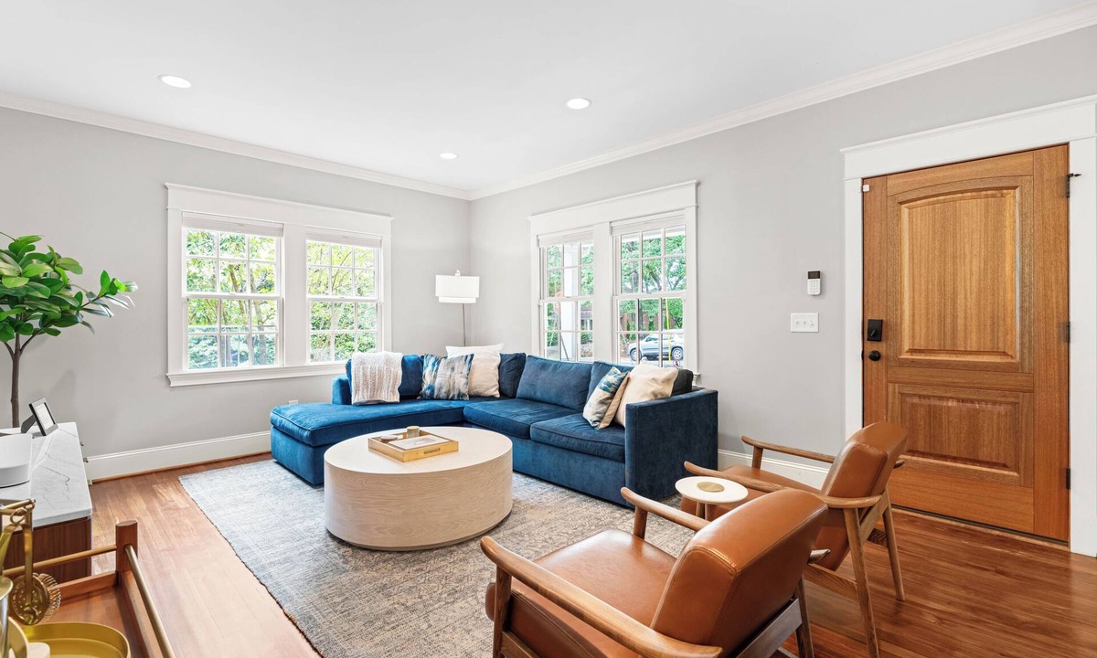 Chapel Hill House | Near UNC Campus & Chapel Hill Wedding Venues