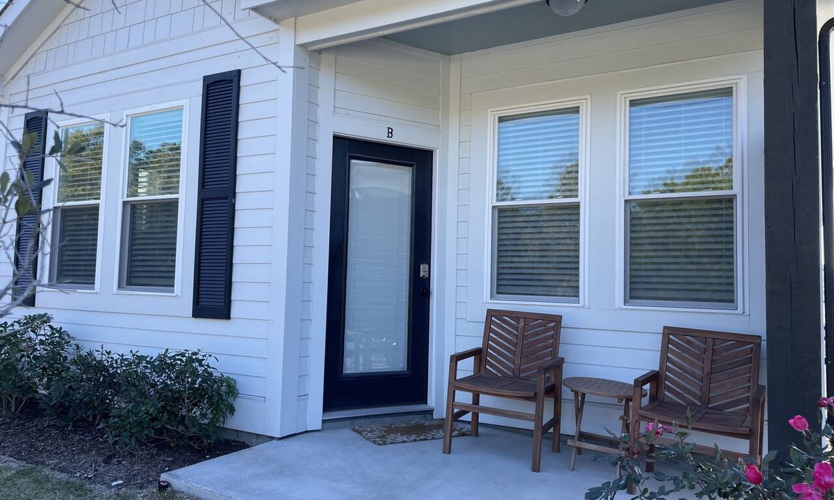 Corolla Light Condo | New Beachside Villa: Steps to Sand, Dog-Friendly, 2BR Gem!