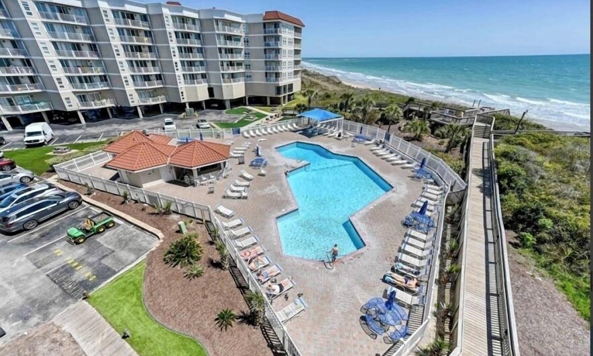 Sneads Ferry Condo | *New listing* Welcome to SeaEsta, 3bedroom condo at St Regis in North Topsail