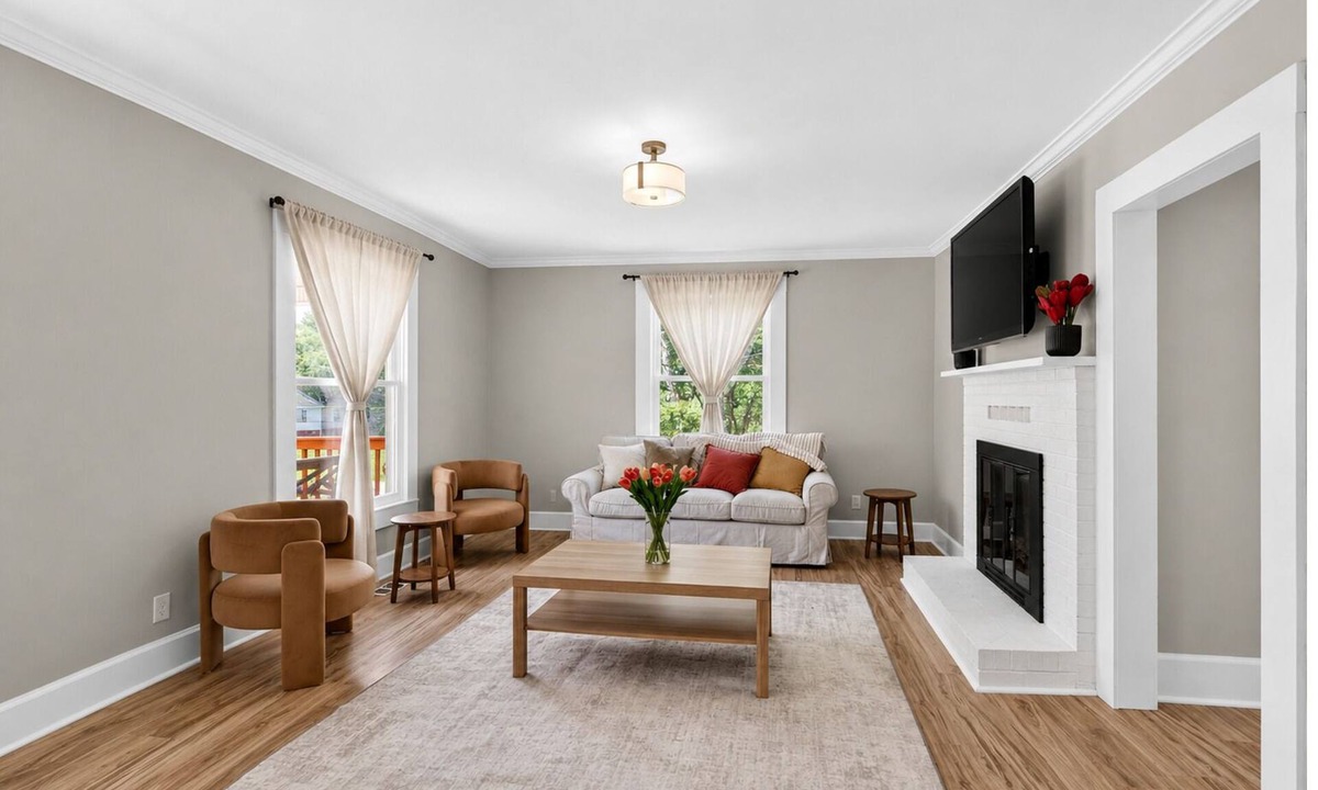 Salisbury House | Newly Renovated Furnished Home | Ideal for Corporate & Insurance Housing