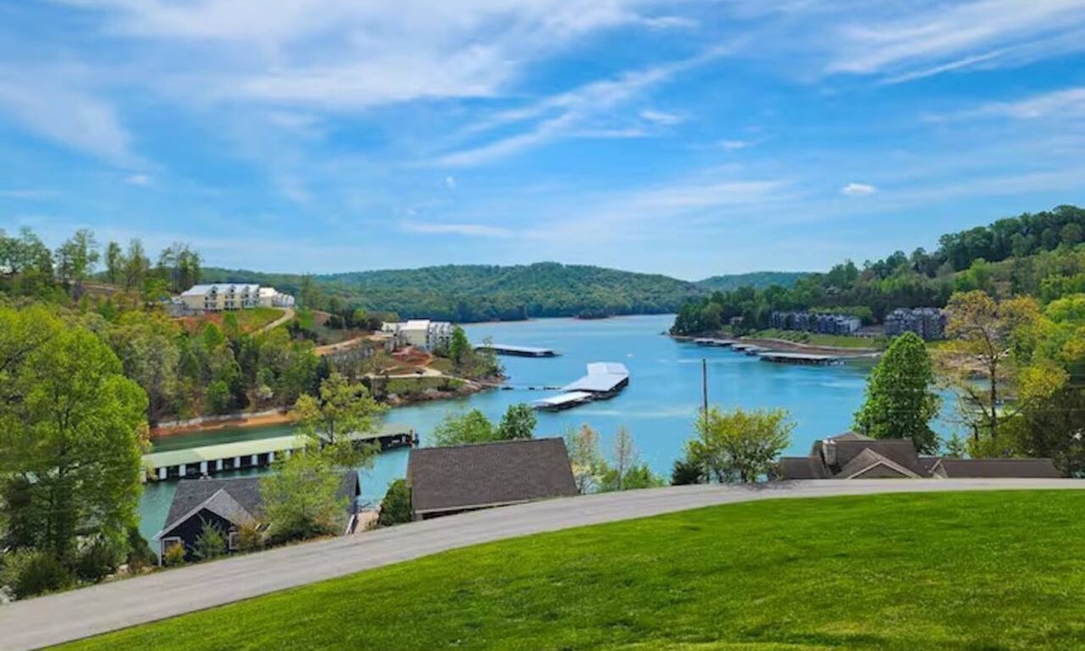 La Follette Condo | Norris Cove Retreat | Spacious Lakeside Living!