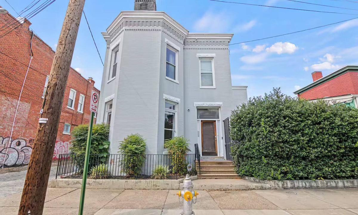 Jackson Ward House | North 1st Street Retreat - Jackson Ward Edge